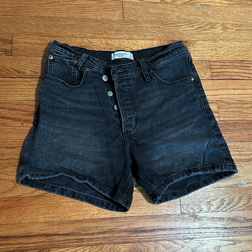 Abercrombie & Fitch high rise Dad Short